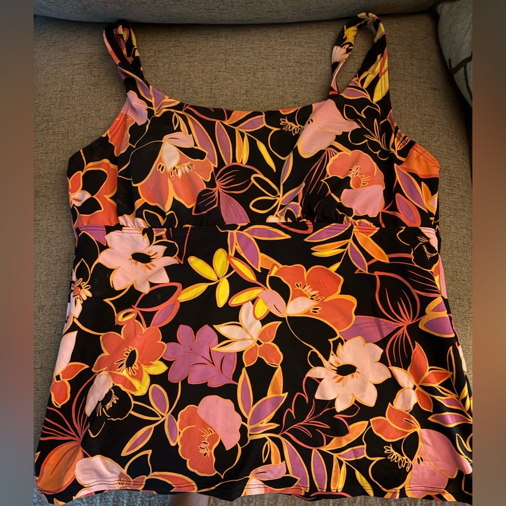 Lands' End Pink and Orange Fitted Swim tankini top - no flaws - EC!